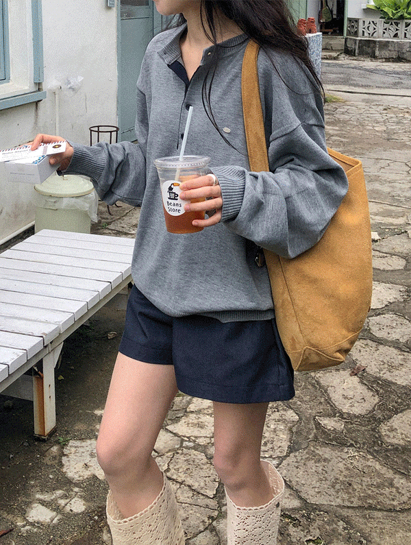 스프링콤마 포일링 루즈핏팬던트헨리넥배색니트 (그레이-9월 24-26일 순차 발송예정)