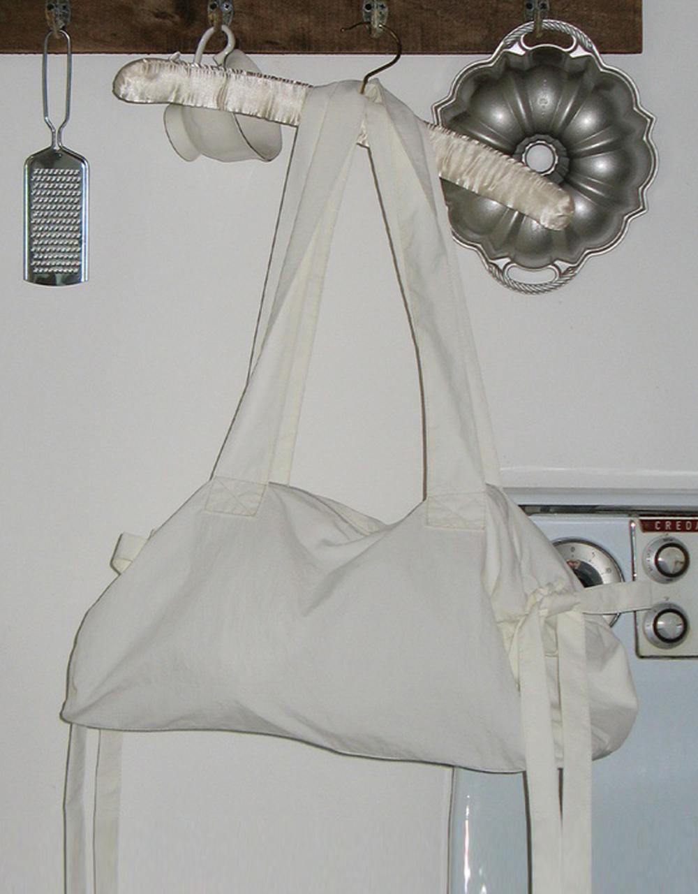 노앤뮤트 Pigtails ribbon bag Floral White