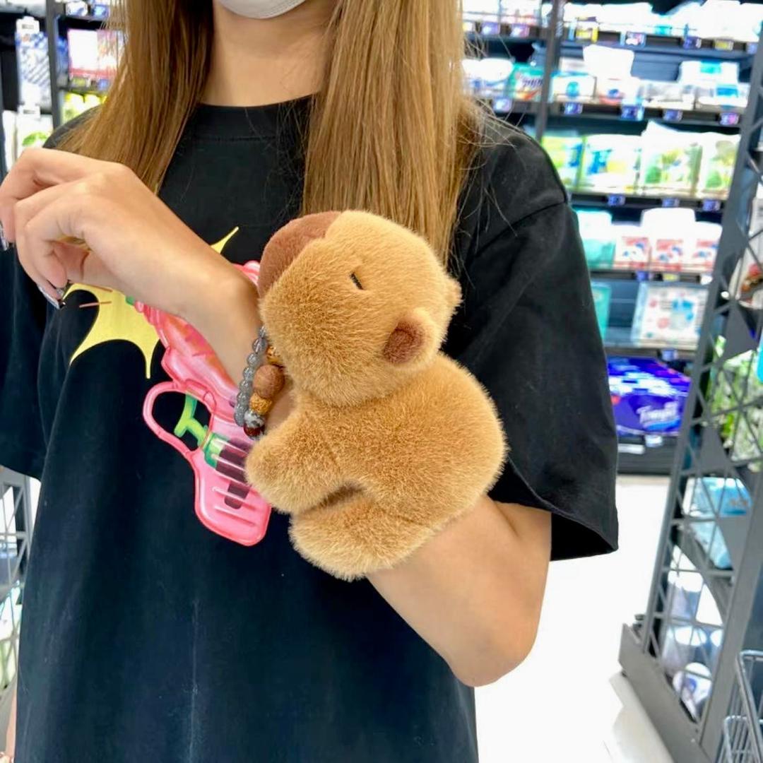 【Ahhkawaii】Hugging Wrist Capybara Plush Toy with Patting Hoop