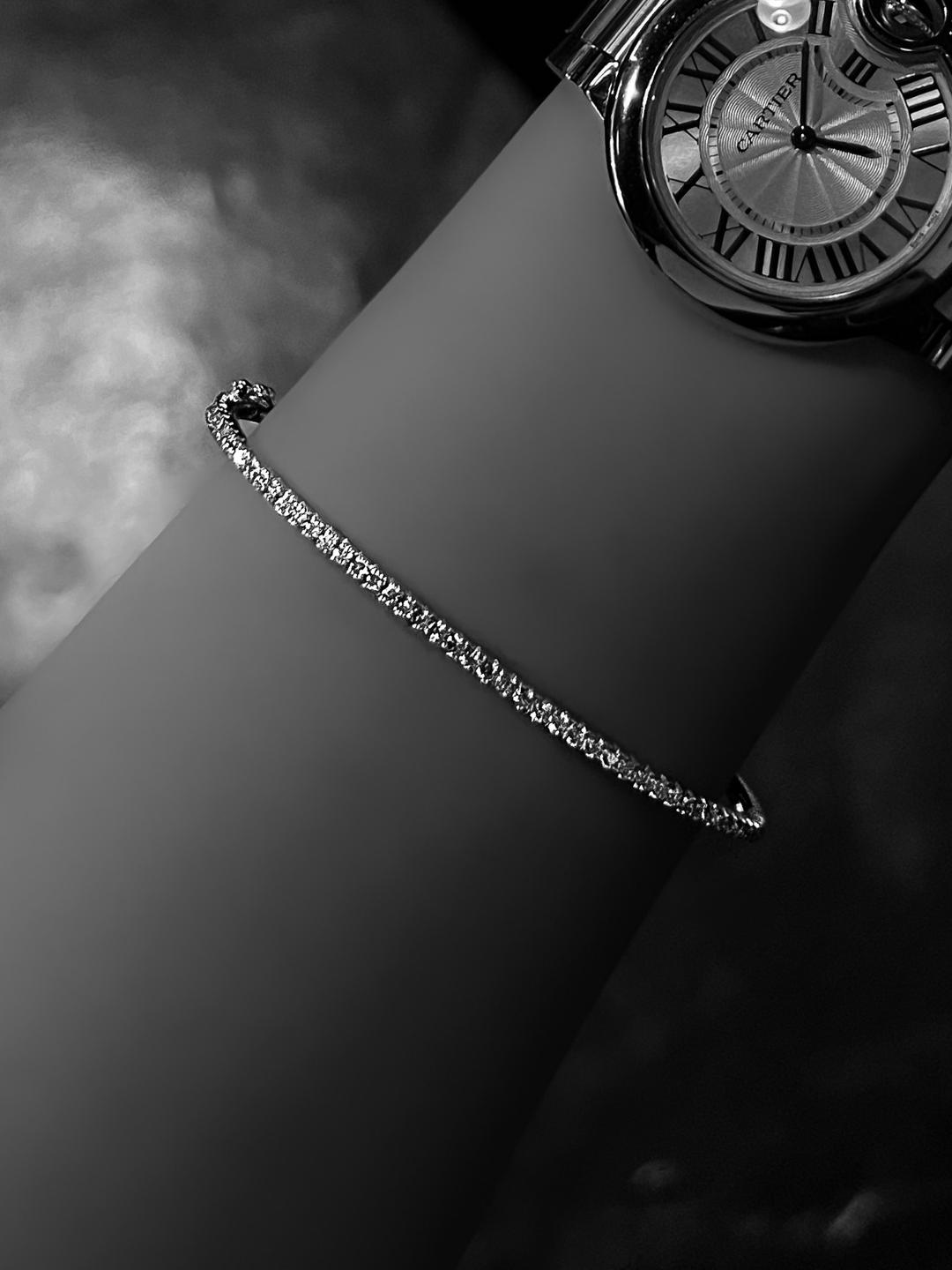 [925 Silver] 0.005Ct Timeless Half Moon Brilliant Bangle