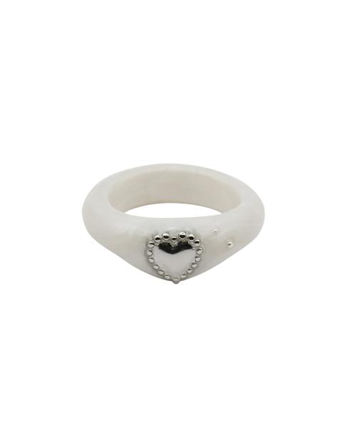 heart motif-white