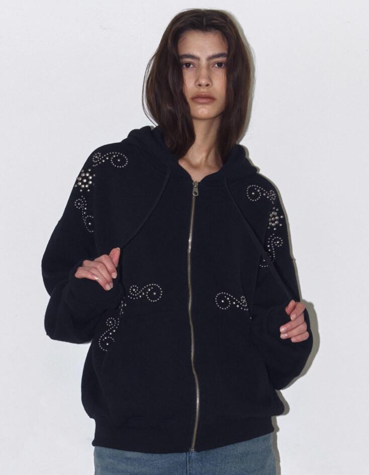 ORNAMENT STUDDED HOODIE_ONZI_EDITION [BLACK]