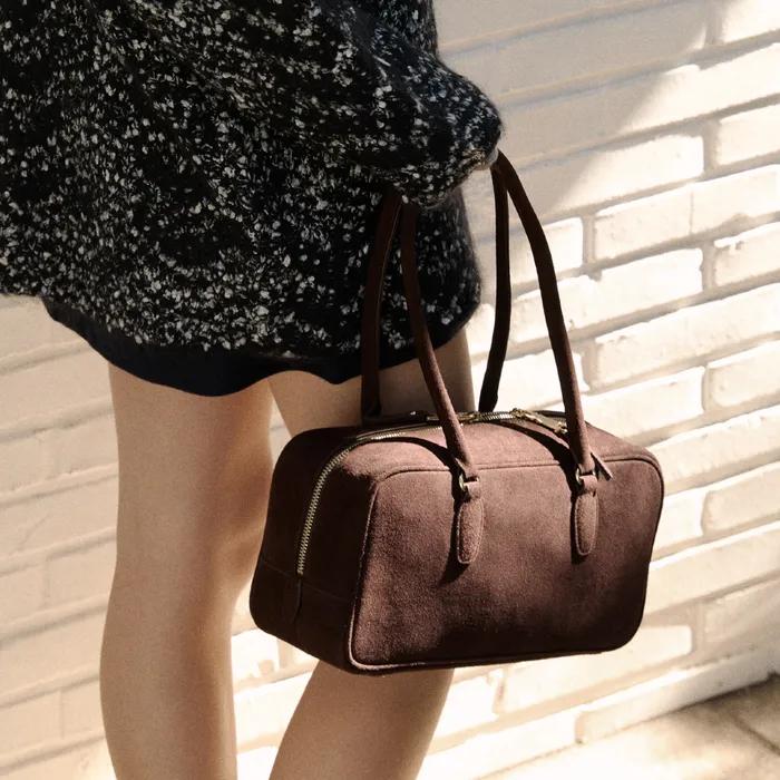 B02-5 카우 레더 바게트 토트 백_스웨이드 브라운