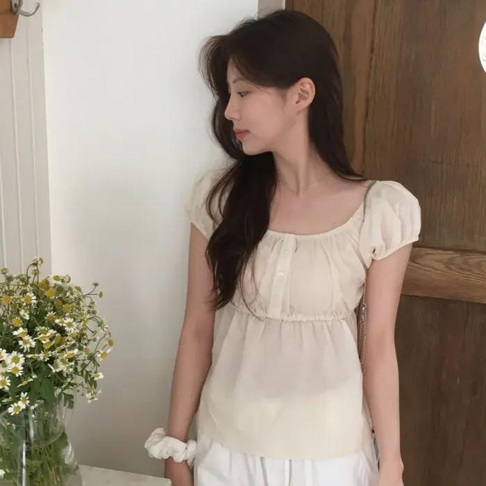 퍼프 슬리브 셔링 블라우스_BUTTER
