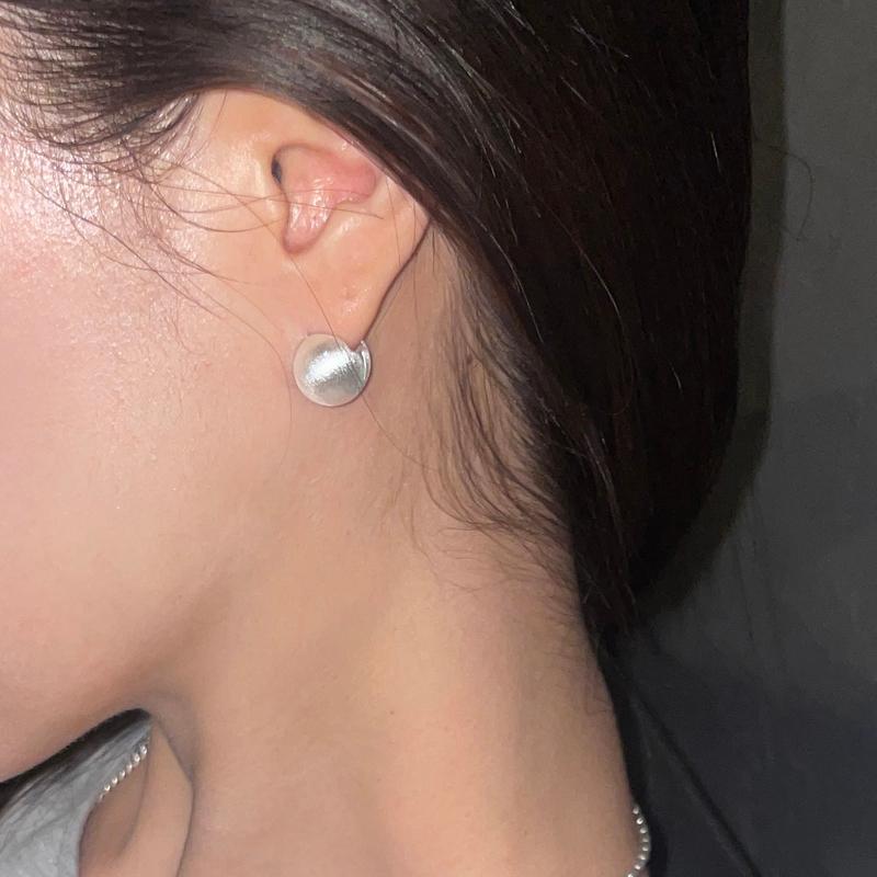sand texture earring