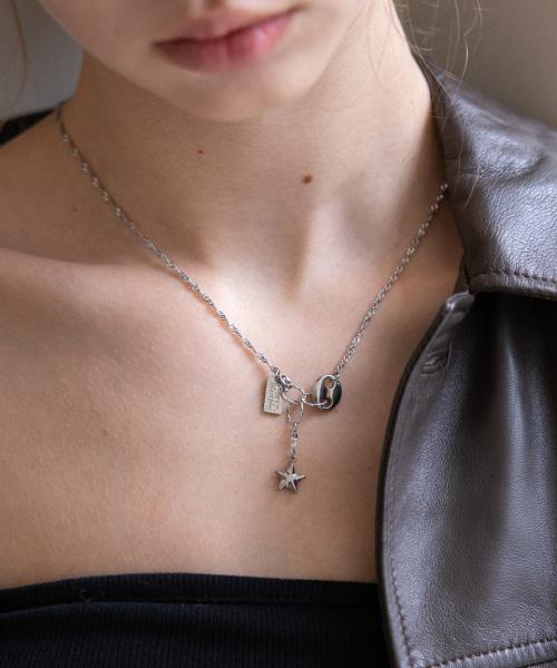 Drop star point chain necklace