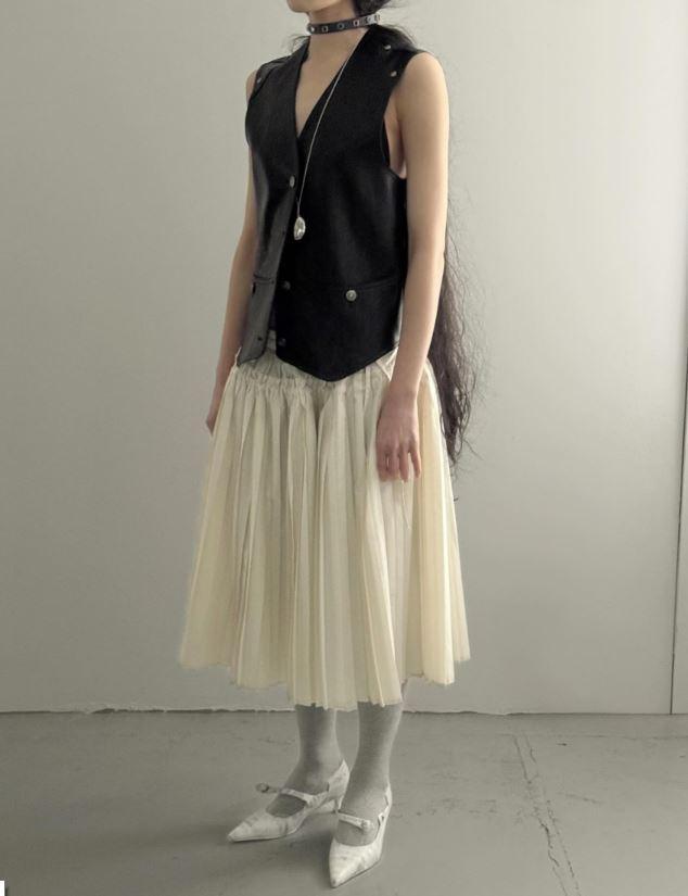 누이블랑쉐 노이어덜트 26SS오데뜨 플리츠 스커트