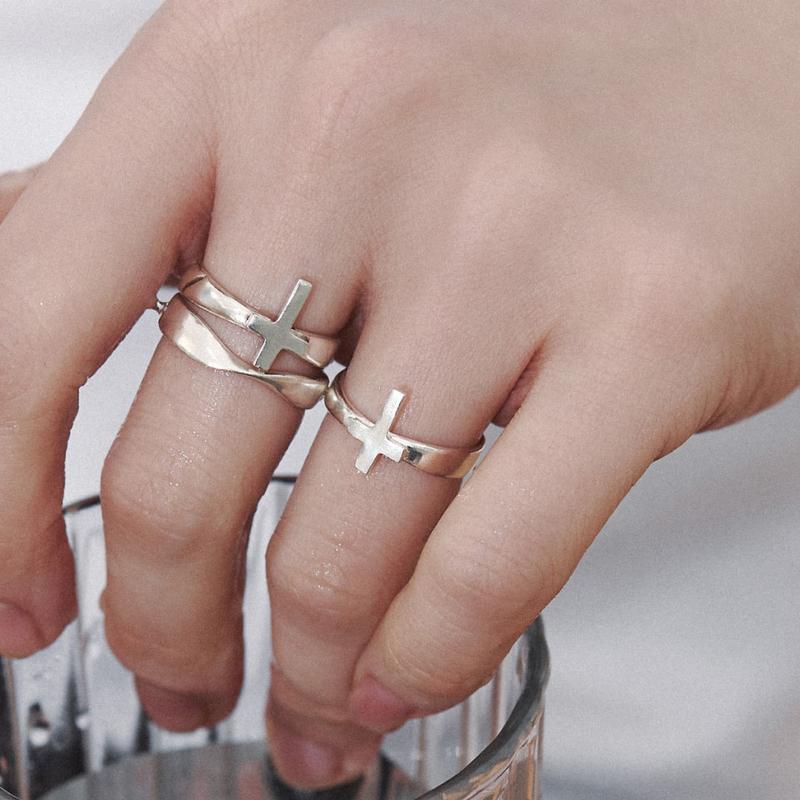 Mini point cross ring