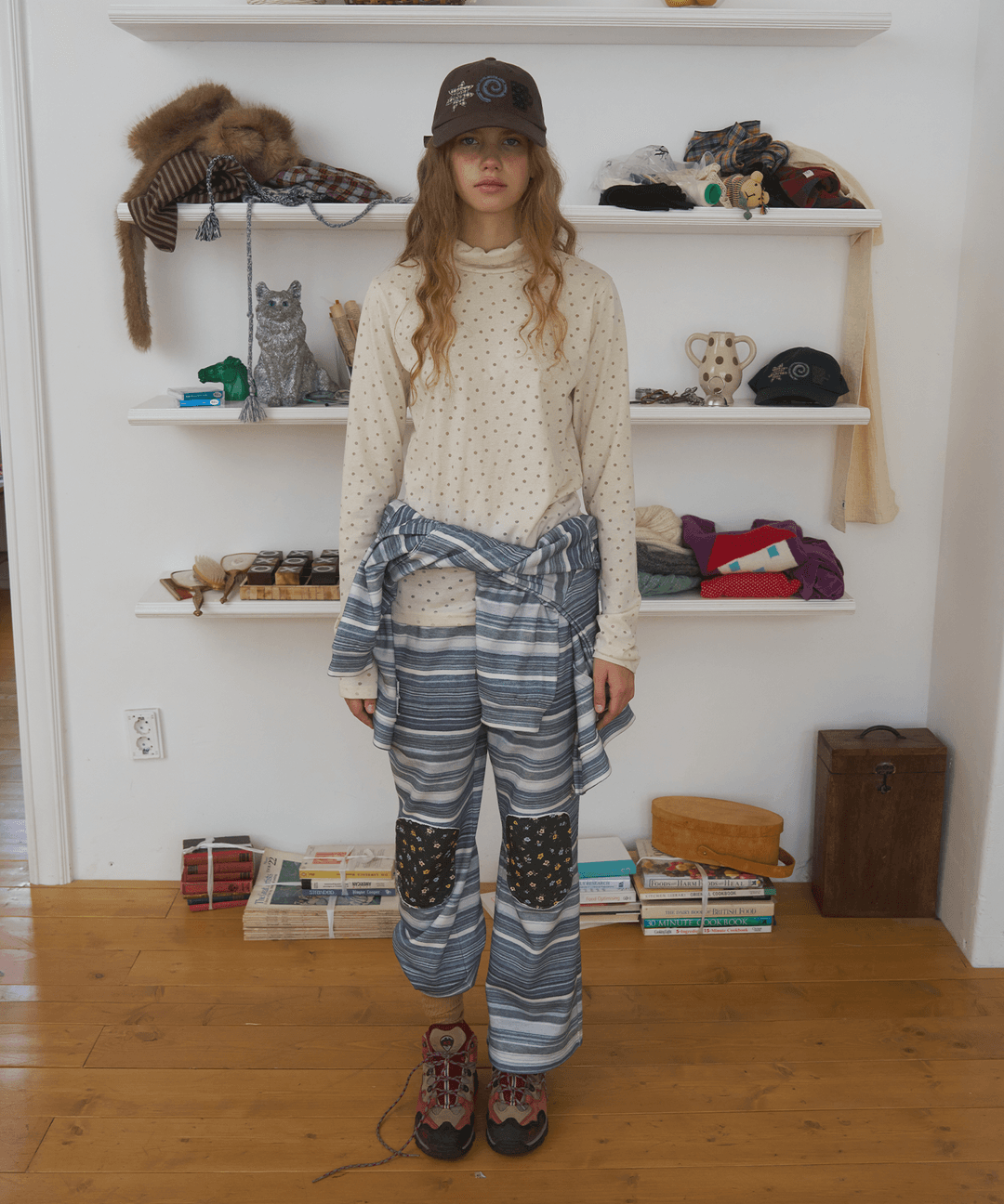 Patch Pointed Pants, Grey