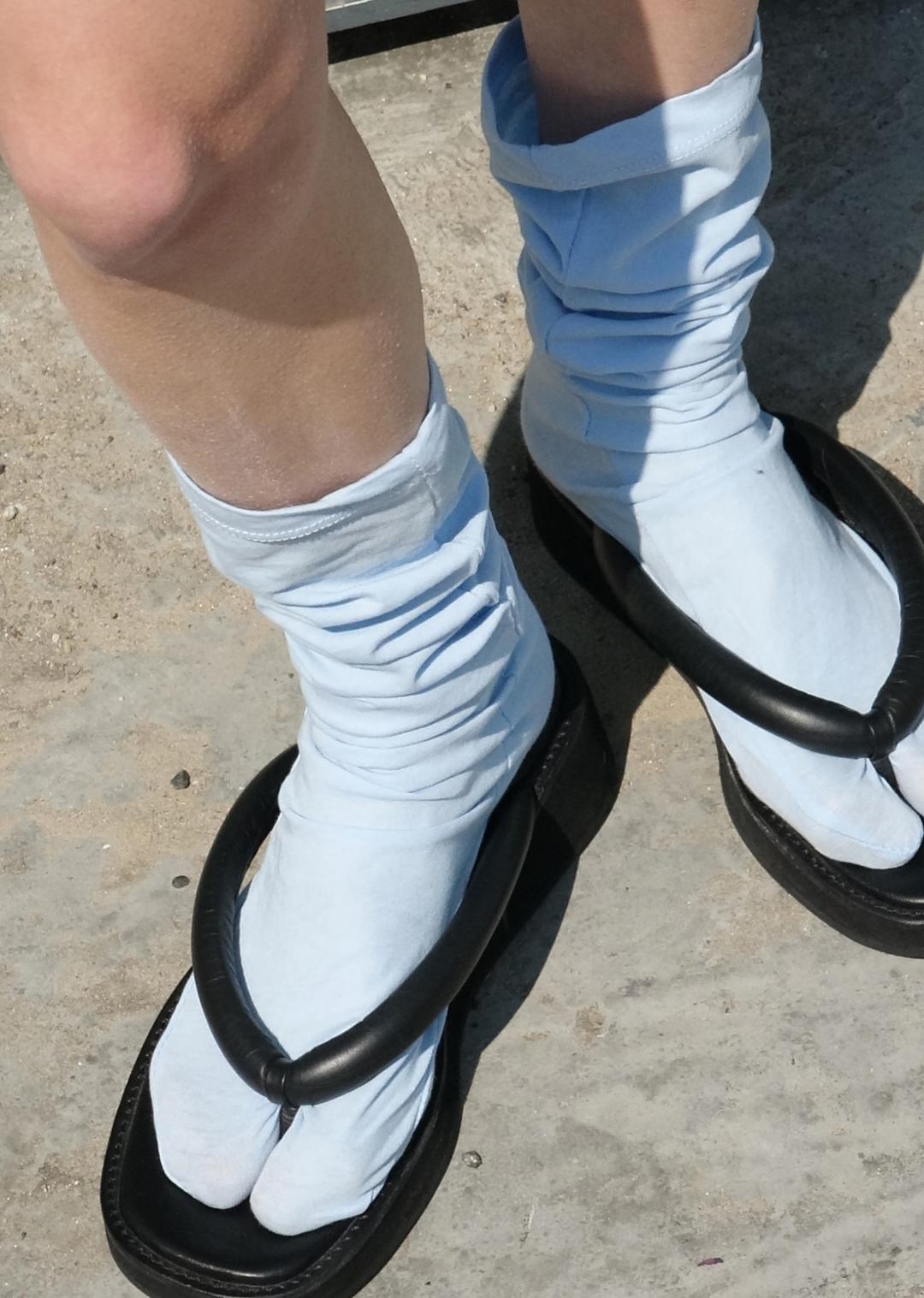 PADDED STRAP FLIP FLOP