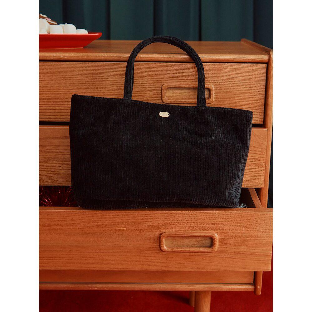 에잇세컨즈 코듀로이 토트백  블랙 (195XD3WY45)