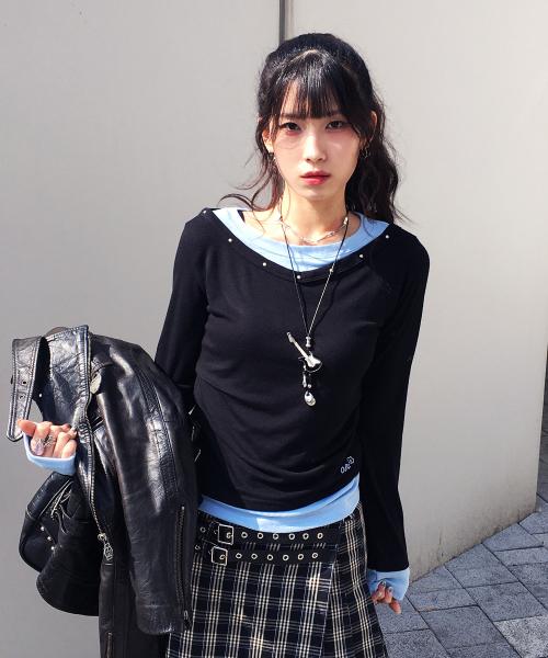 V넥 레이어드 스터드 슬림 롱슬리브 블랙