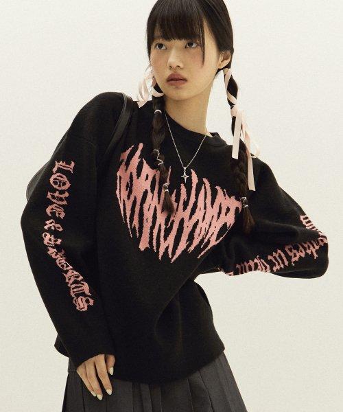 하트 트라이벌 로고 니트 B23FT16BK