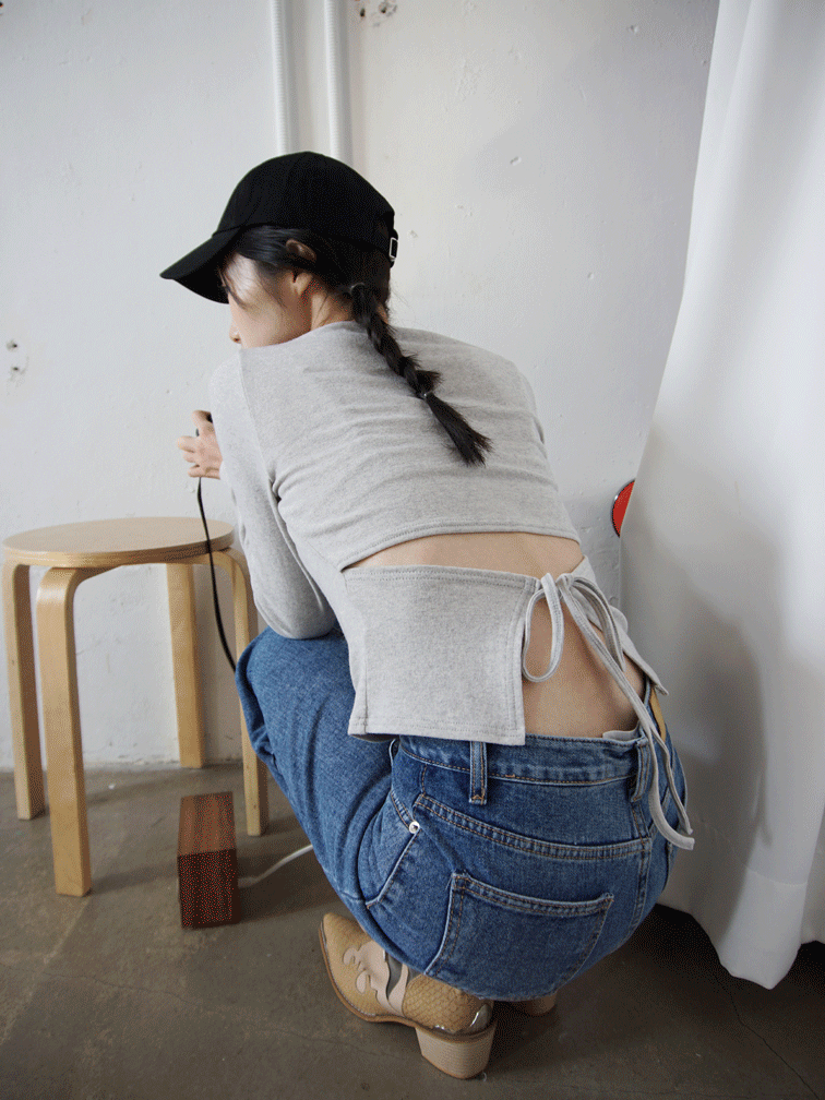 roman back ribbon T