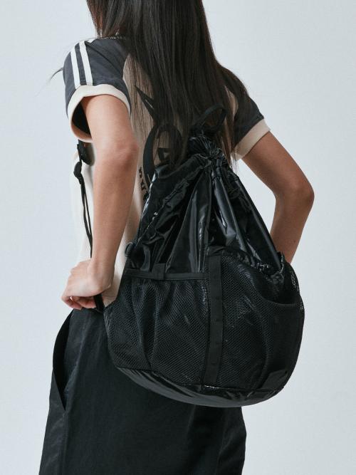 예예(YEYE)  EE Logo Knapsack - Gloss Black - 사이즈 & 후기 | 무신사