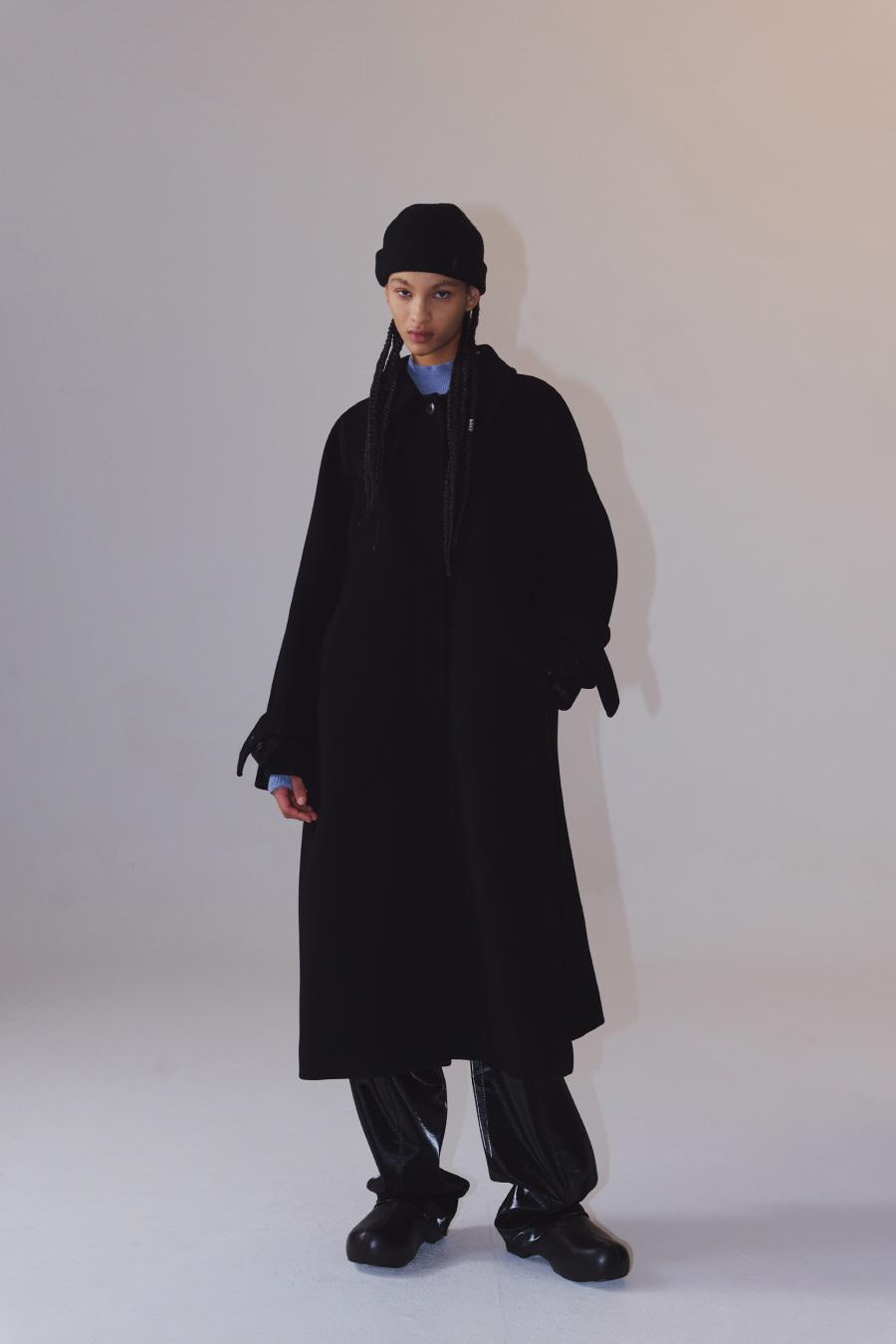 발마칸 로브 코트 BLACK