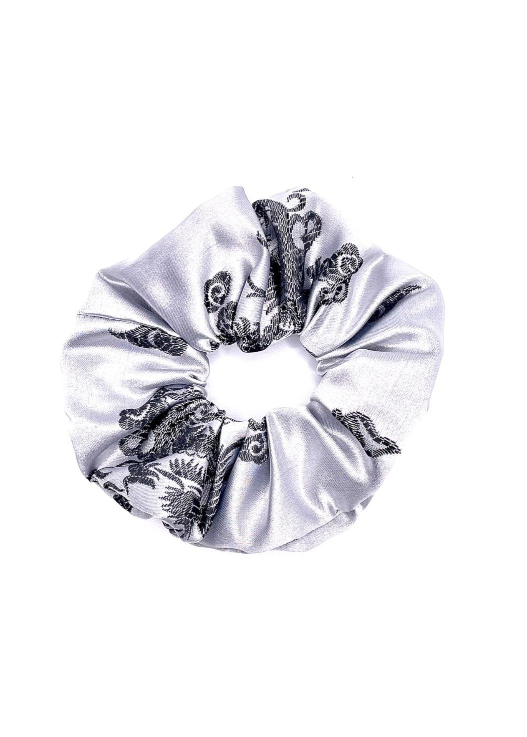Oriental scrunch