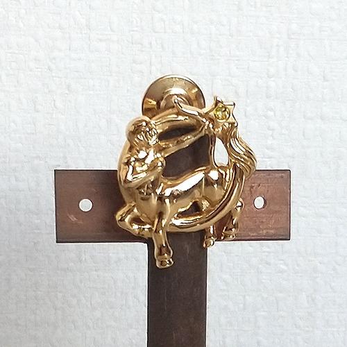 avon signs of the future pin_sagittarius