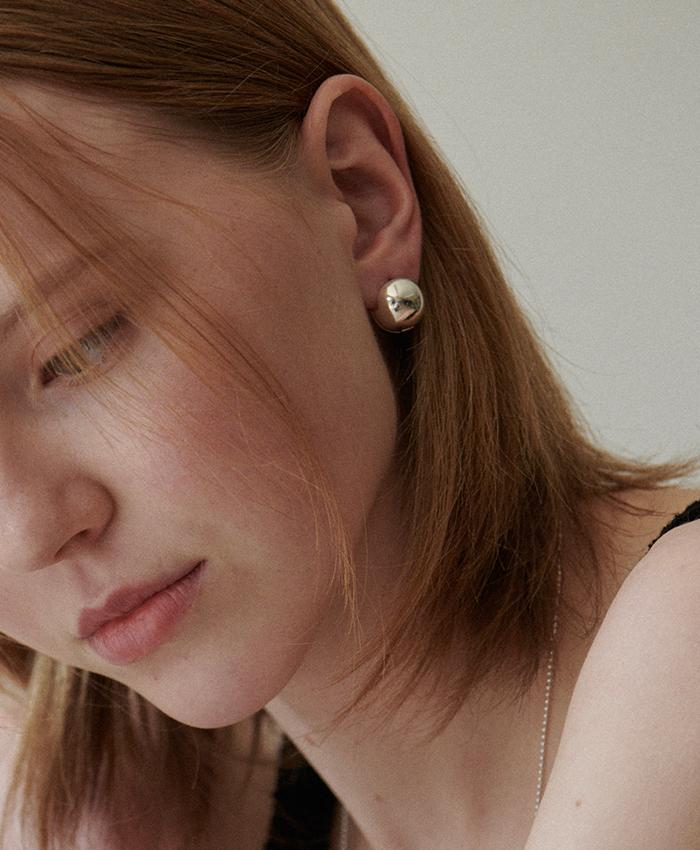 [당일출고][2차 리오더][925 silver] Deux.silver.146 / chubby walnut earring (2 color)
