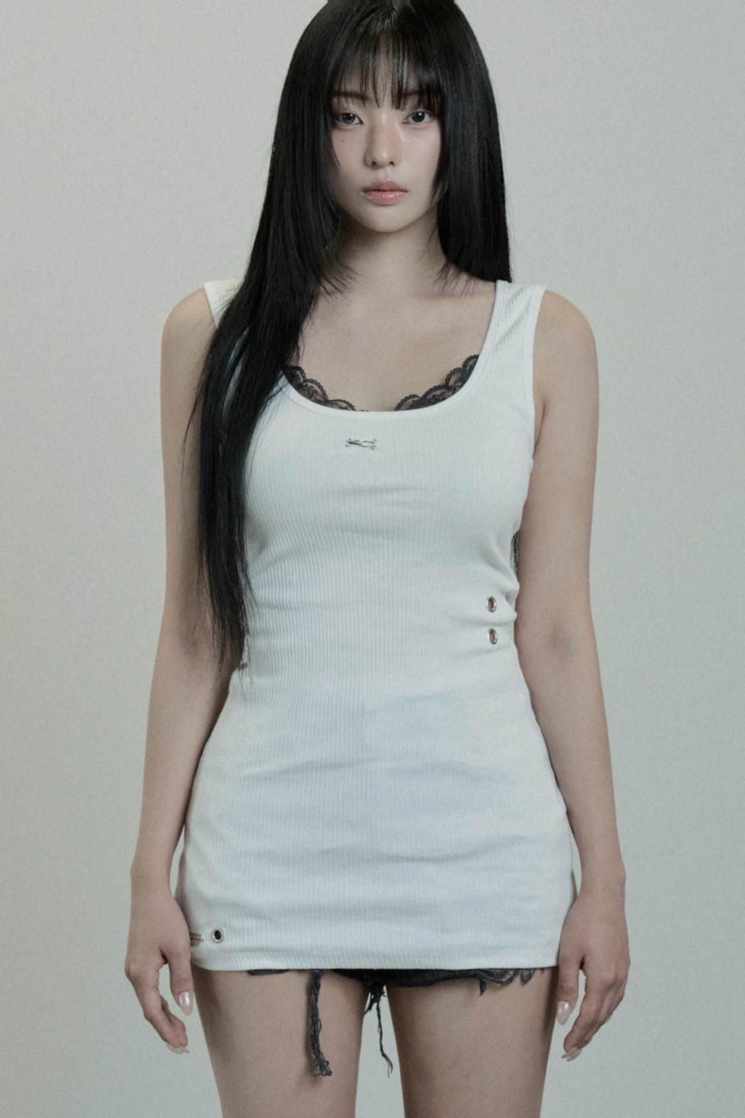 Eyelet Lace One-piece (White)