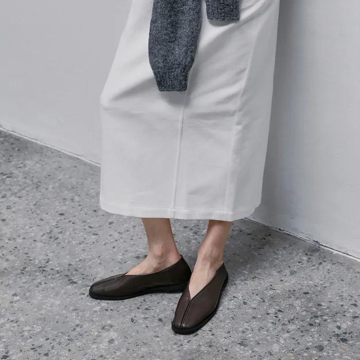 ODE V-Cut Flats (2color)