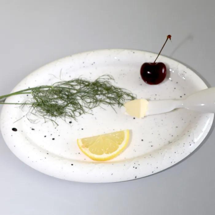 리본 오발 플레이트(블랙닷)