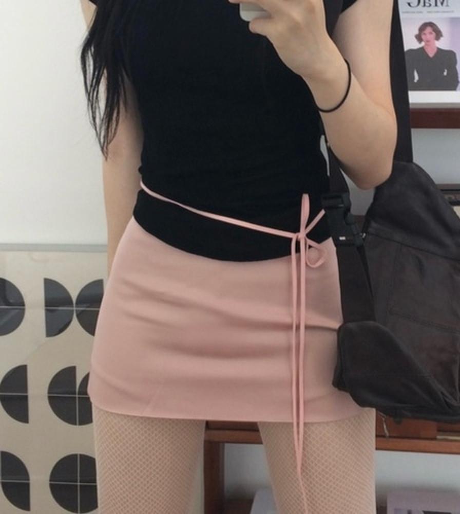 로우 미니 스커트