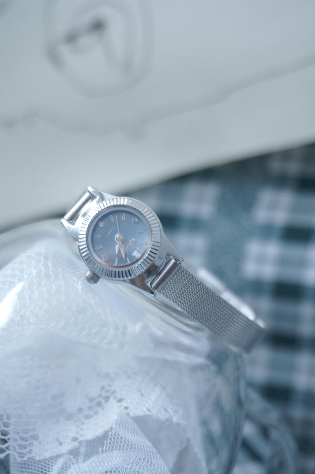 Luna mesh watch