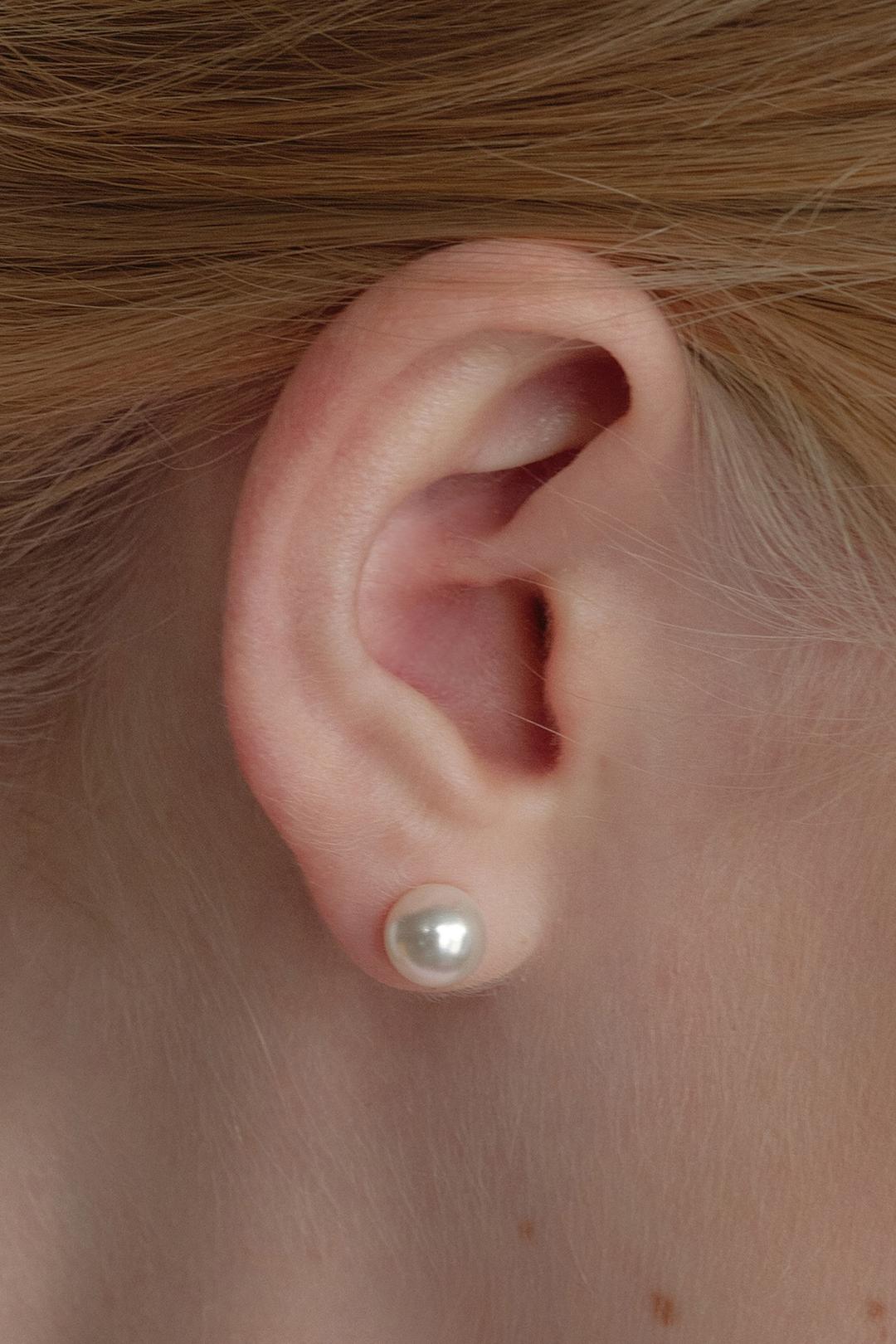 Everyday Pearl Earrings - 8mm