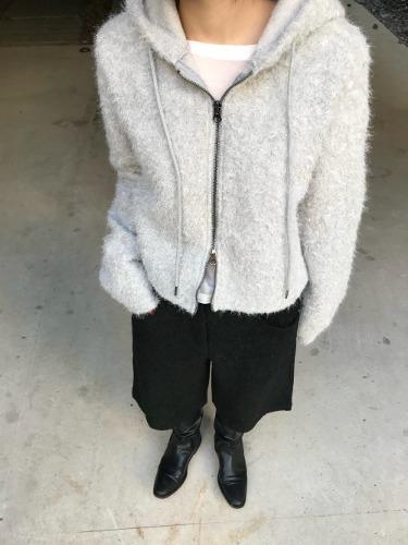 어스튜셔 Fra angora zip-up