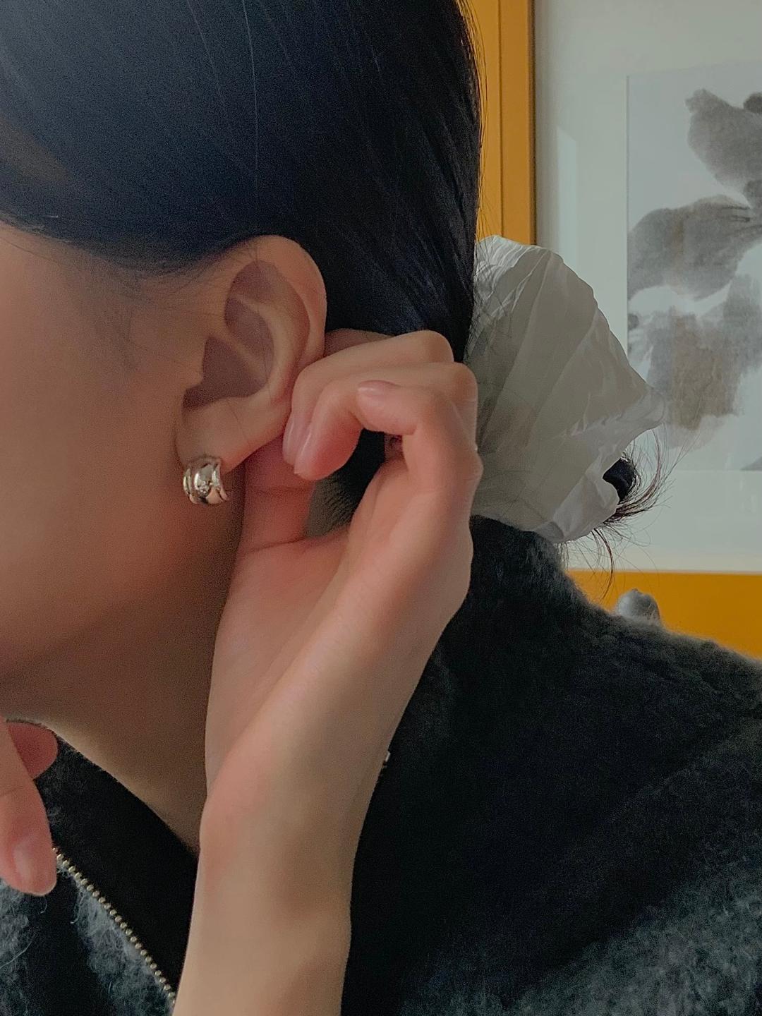 Orbit Studs Earrings