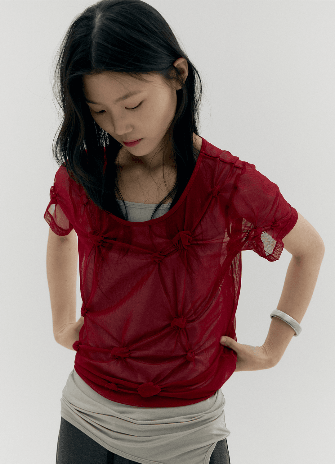 MESH DOT SHIRRED T-SHIRT, RED