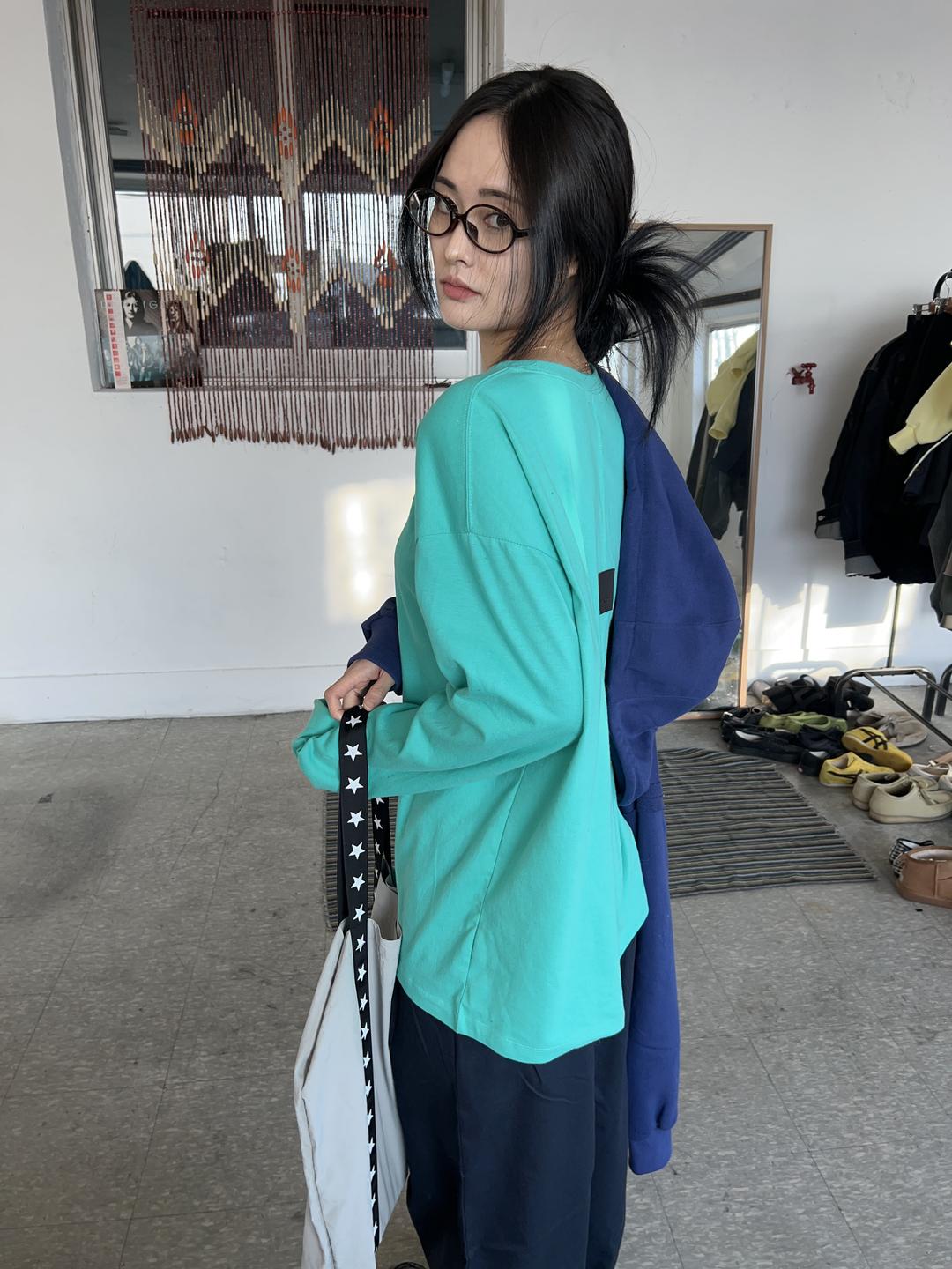 boxi-back patch long sleeve tee