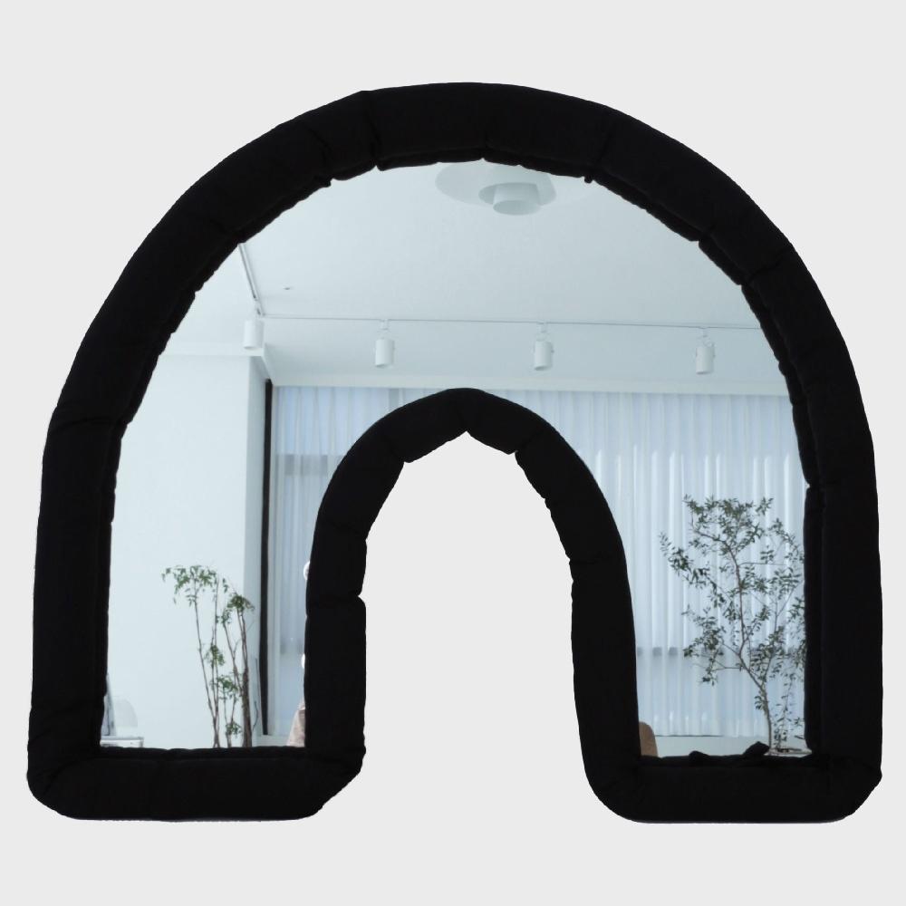 MIHOMIDU UBlack cushion mirror