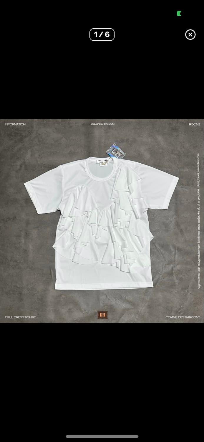 frill dress t-shirt | 후루츠패밀리