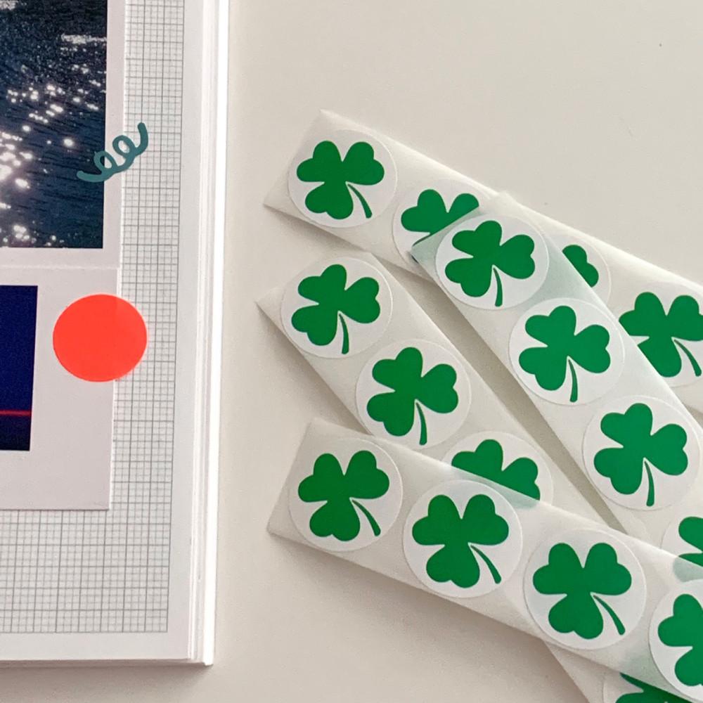 세잎클로버 원형 스티커 / 원형스티커 도트스티커 네잎클로버 스티커