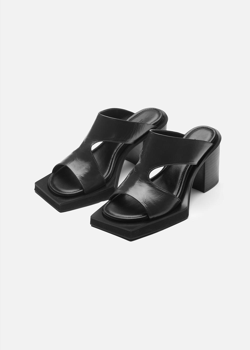 Margaret Mule  / black