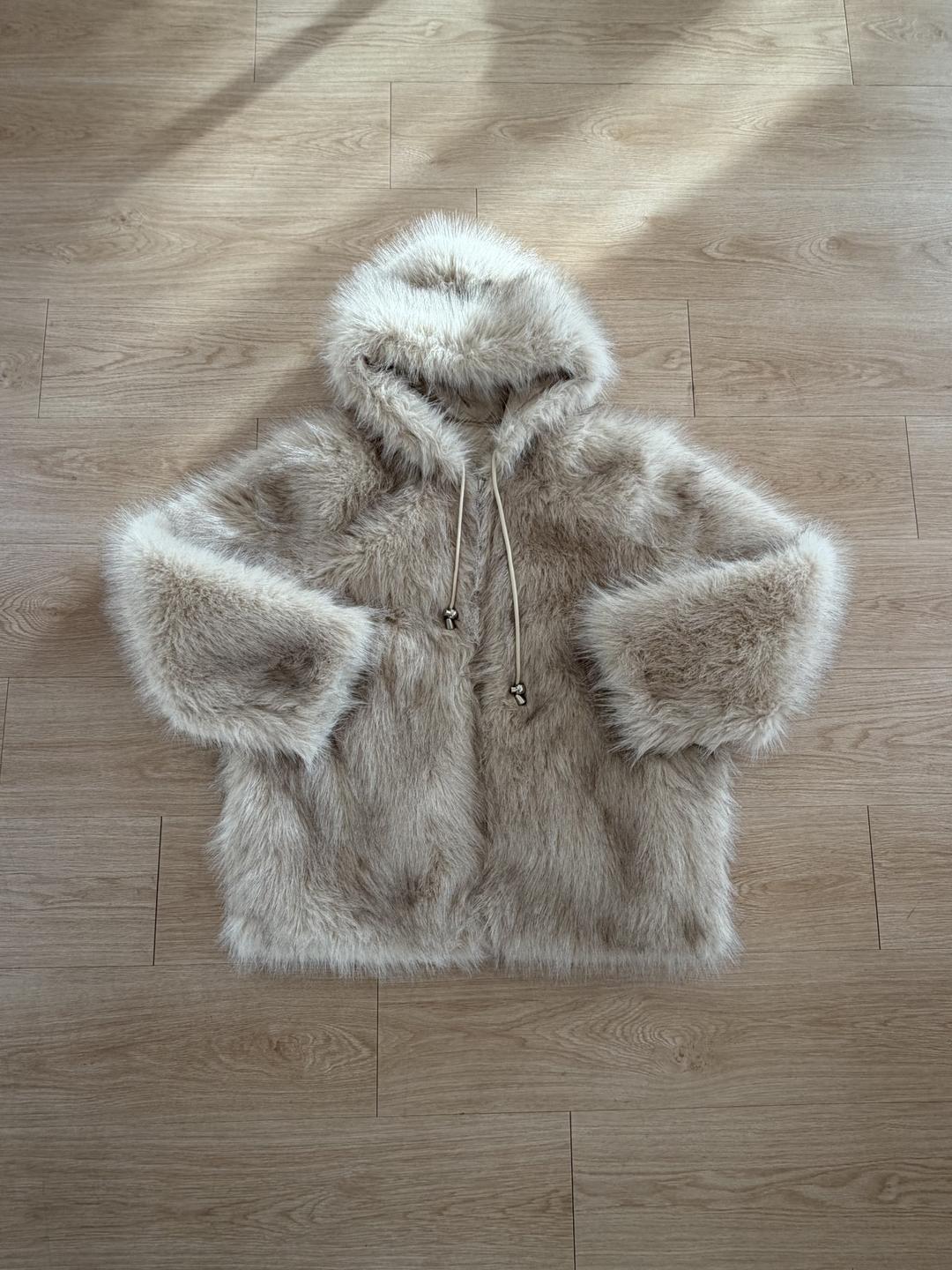 니즈 리버시블 후드 퍼자켓