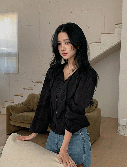 베니토 [블라우스판매1위♥][3천장돌파][made]  모엣 자가드 블라우스 (신상/베스트/간절기/봄여성/데일리/데일리룩/데이트룩/출근룩)