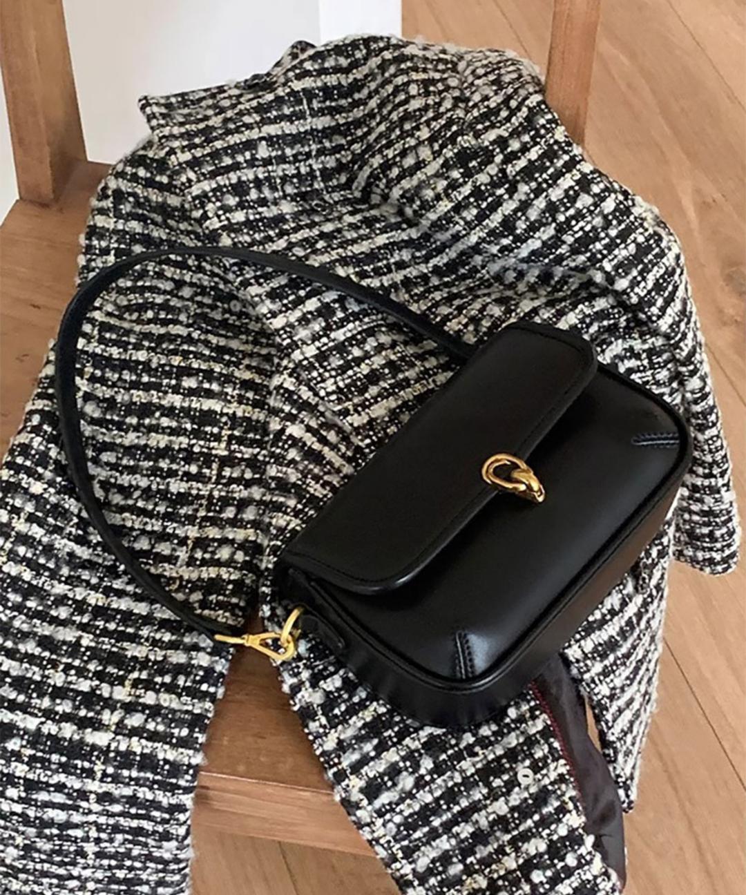 포셋 FOSSETTE[포셋] 런던 버클 크로스백 스퀘어 가죽 대학생 직장인 여행 숄더백 통통