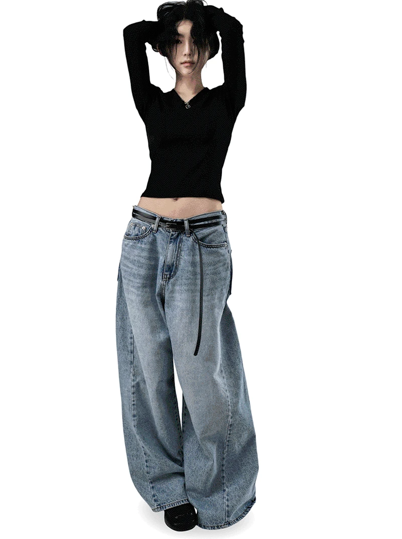 CURVED CUT DOUBLE BACK POCKET ASYMMETRIC WIDE DENIM  커브드 컷 더블 백포켓 비대칭 와이드 데님진