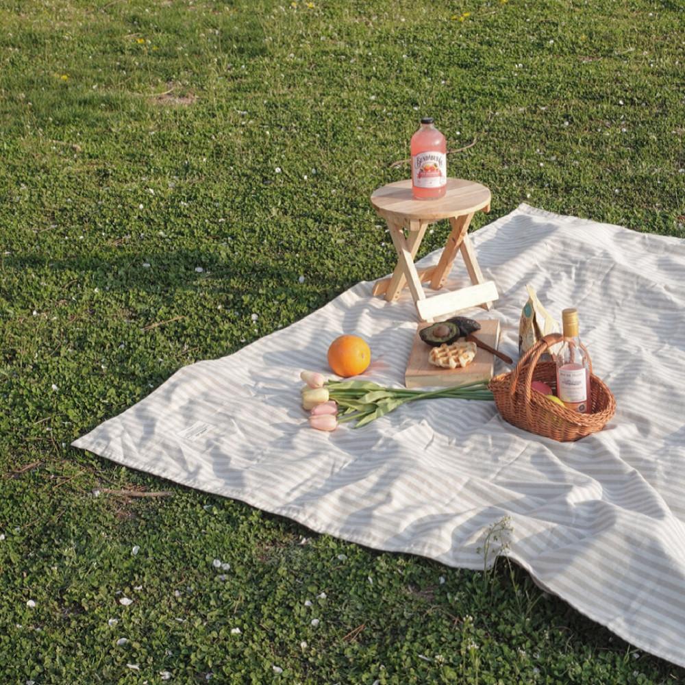 [위크닉] 스트라이프 피크닉매트 / 방수 돗자리 / 캠핑 매트 / 파우치 포함