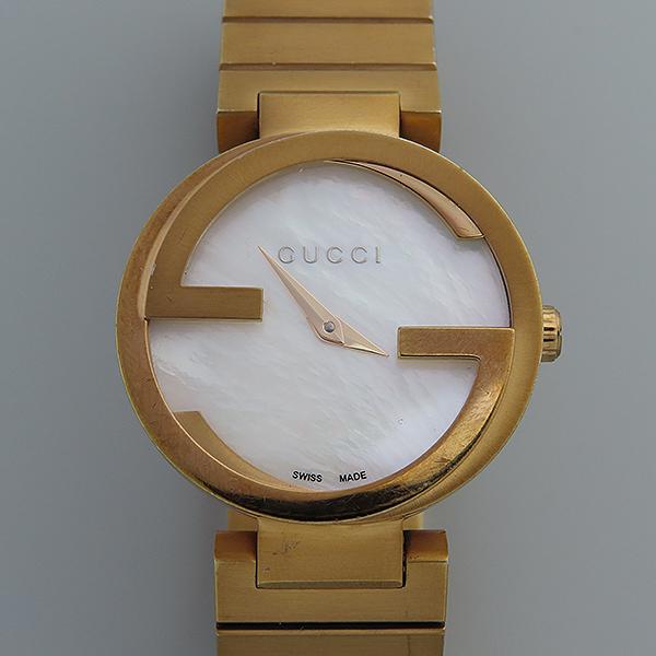 구찌 인터로킹 G 스틸 여성시계