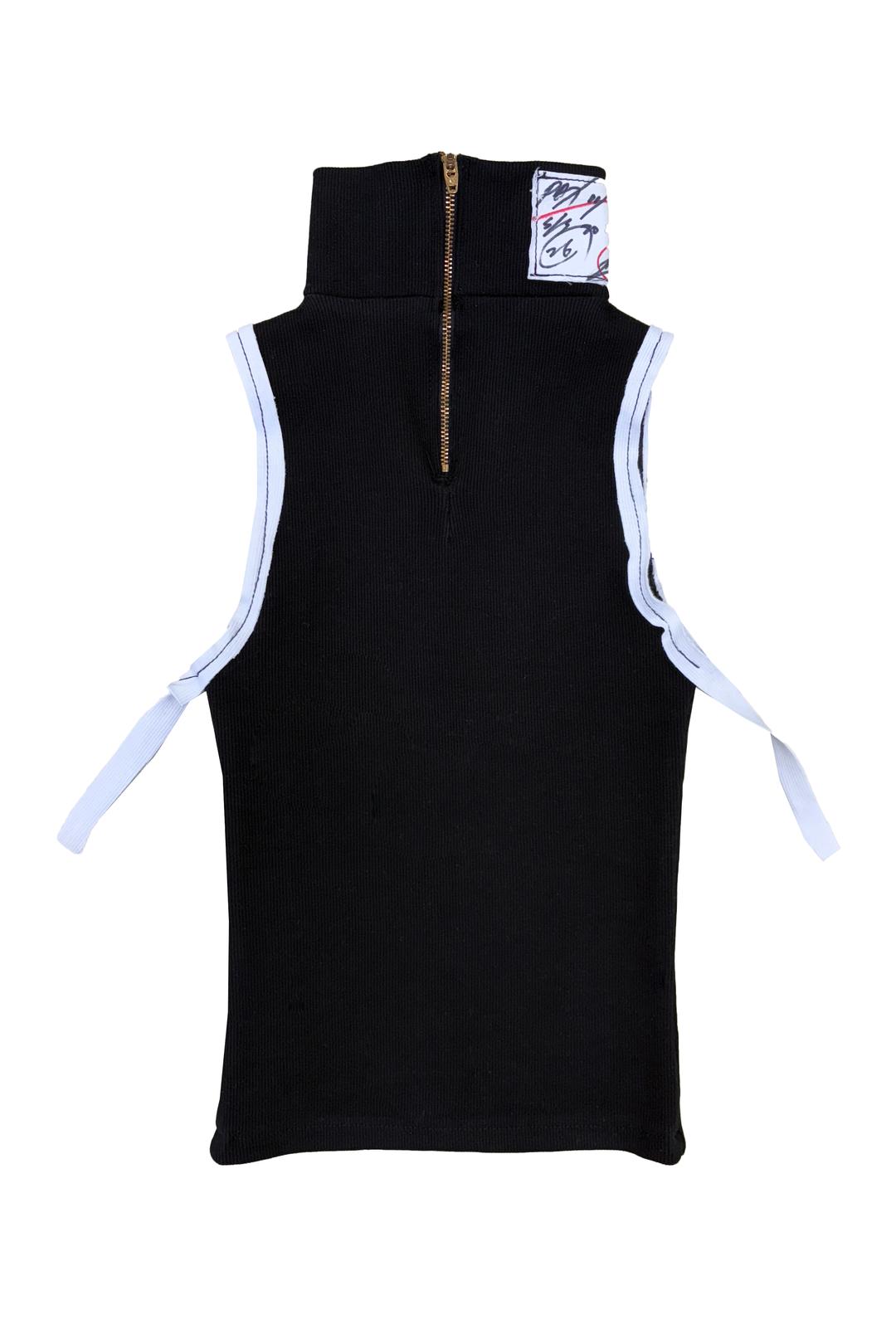 BLACK SLEEVELESS ZIPPER HIGH-NECK TOP