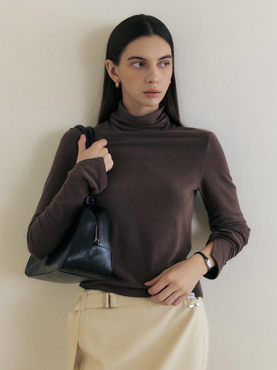 앙고라 슬림핏 하이넥 긴팔 티셔츠_BROWN