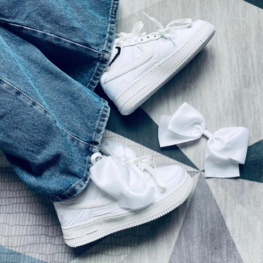 나이키 에어포스 1 로우 보우 타이 왕리본 화이트 우먼스 DV4244-111 한정판 데일리슈즈