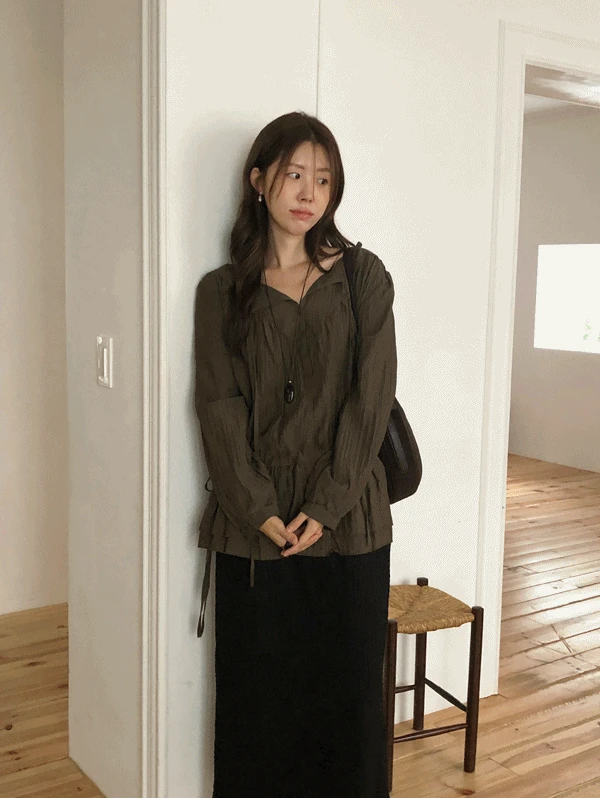 [지금부터 가을까지/하객룩] 위드 스트링 블라우스