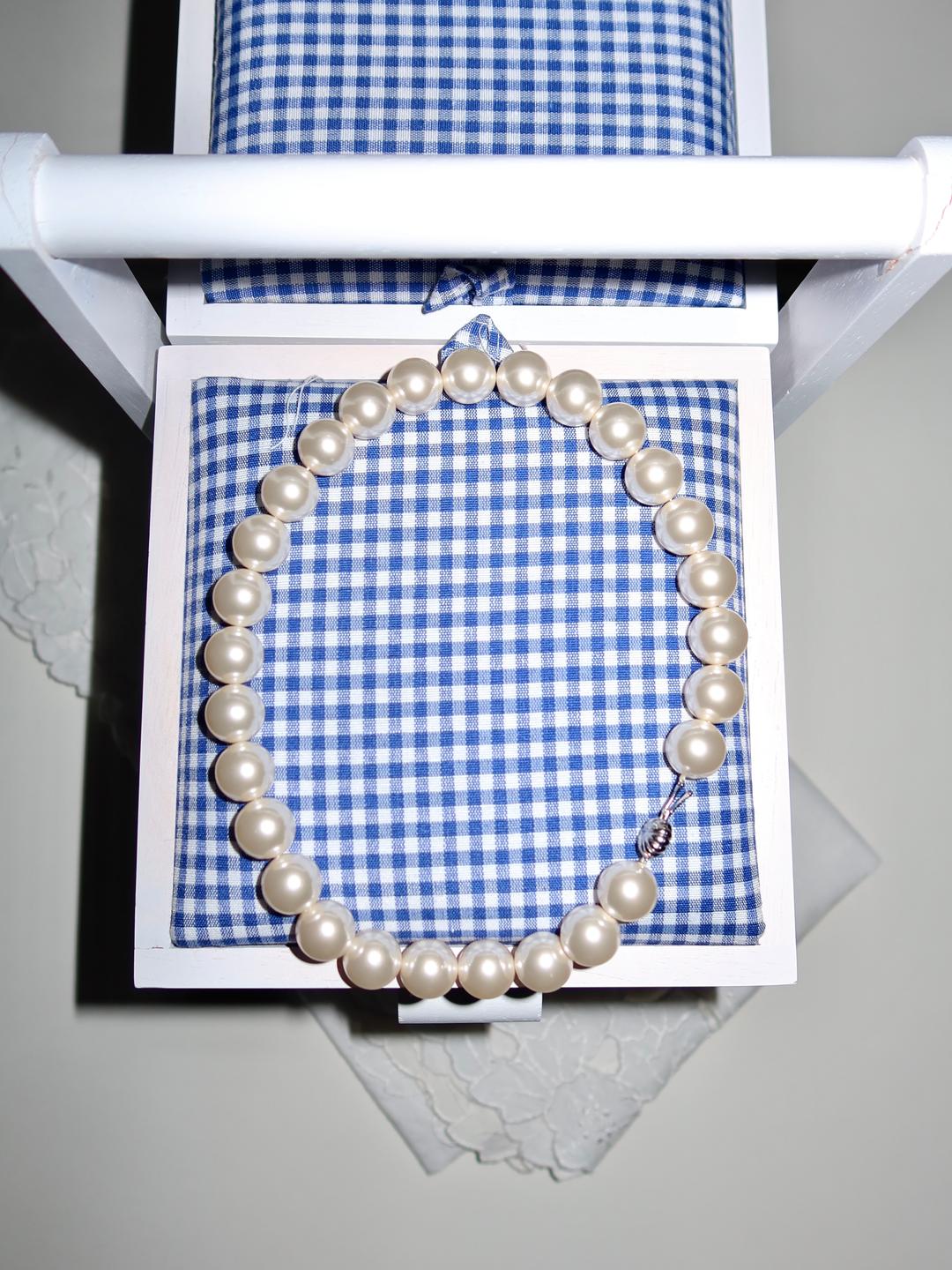 CR Pearl necklace