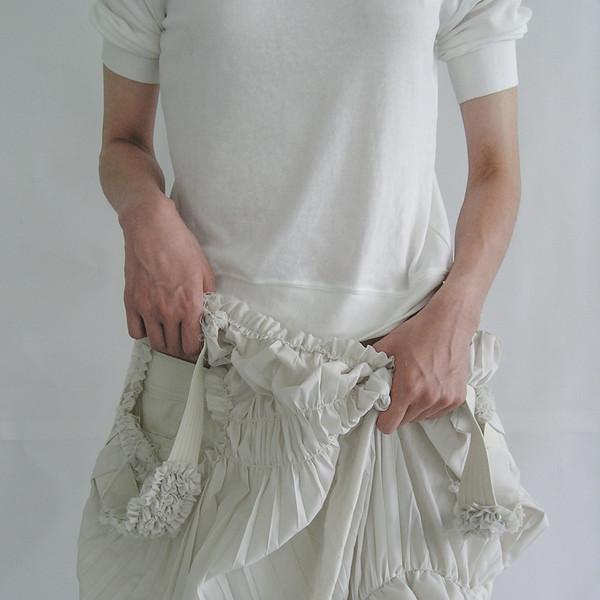 overturn half knit _ white