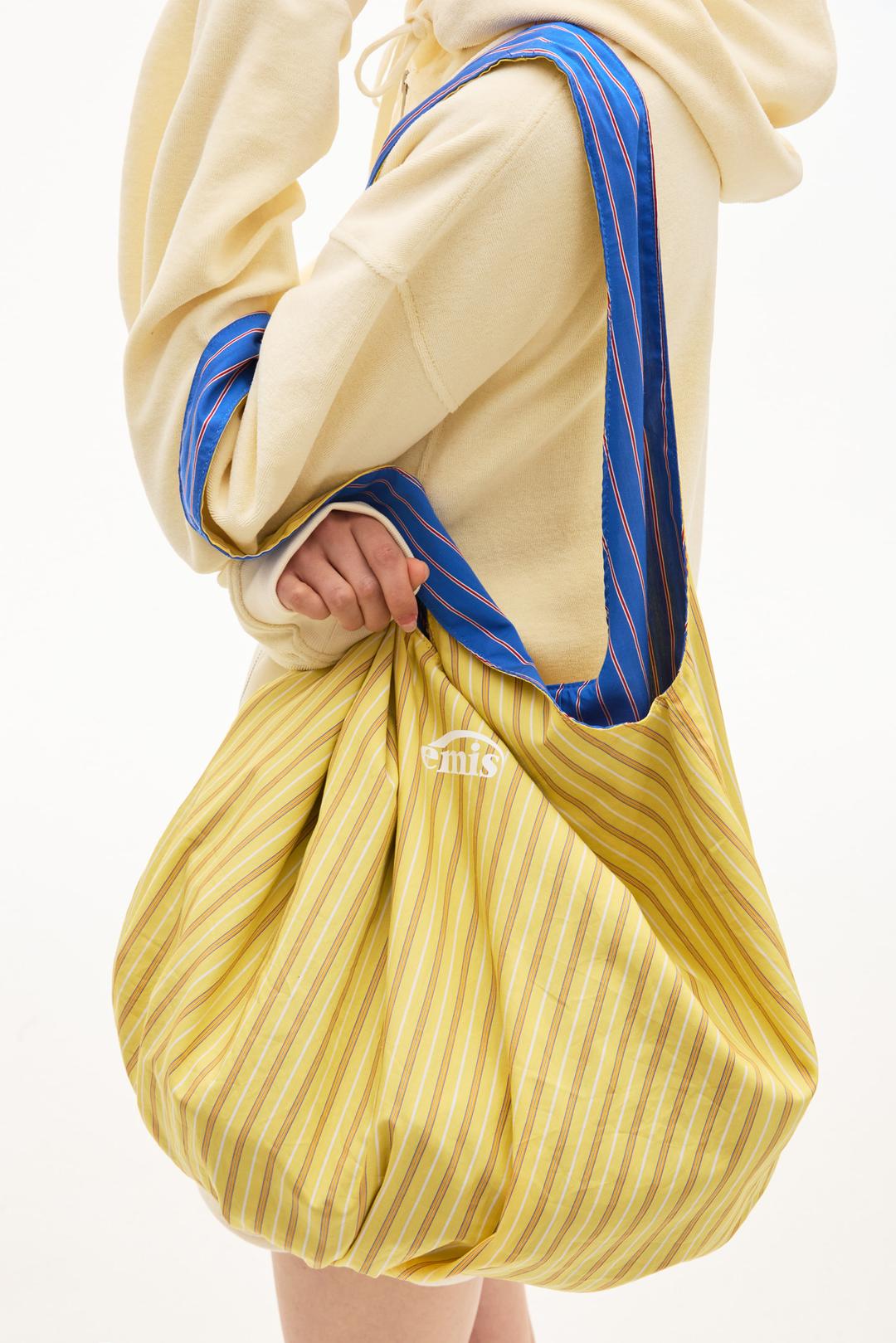 REVERSIBLE STRIPE SHOULDER BAG-BLUE